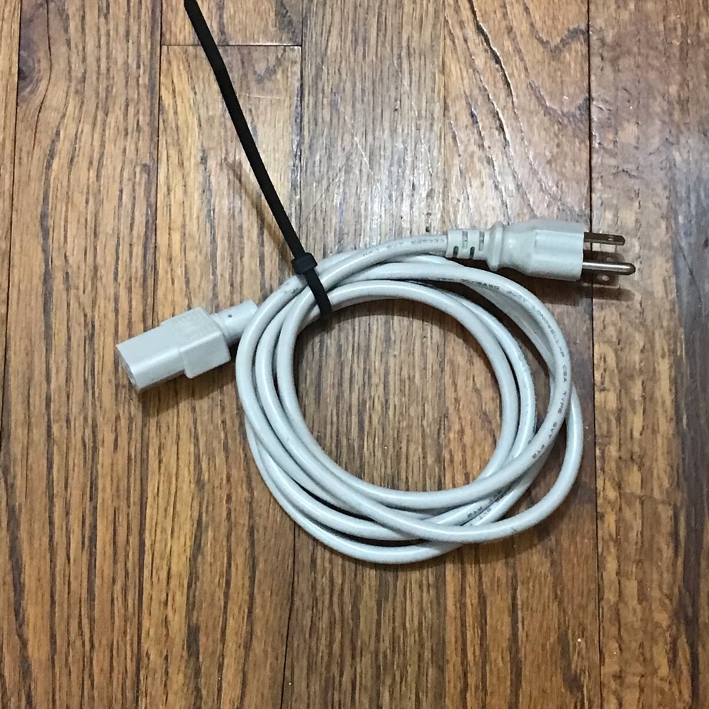 Longwell E55333 VW-1 3C/18AWG 300V TYPE SVT Computer Desktop Monitor Power Cord - Picture 6 of 13